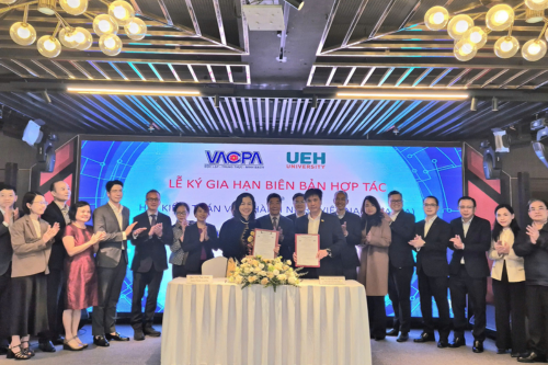 UEH và VACPA ký gia hạn Biên bản ghi nhớ hợp tác (MOU), chính thức ra mắt bản dịch sách “Chuẩn mực Giáo dục Quốc tế về Kế toán (IES)”