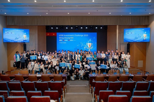 Chung kết cuộc thi UOB Invesment Challenge 2025 - Hành trình tôi luyện bản lĩnh đầu tư và tư duy tài chính cho sinh viên UEH