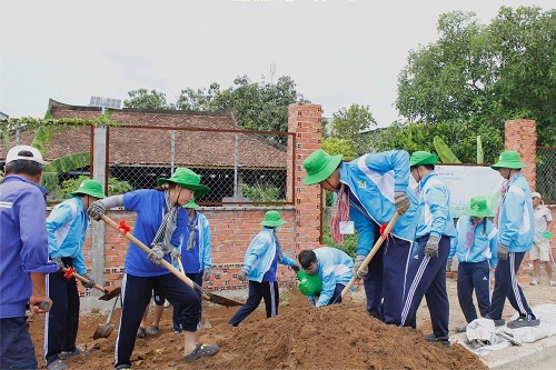 Đoàn Thanh niên - Hội Sinh viên UEH đồng hành cùng người học trong hành trình thực thi 17 Mục tiêu Phát triển bền vững của UEH