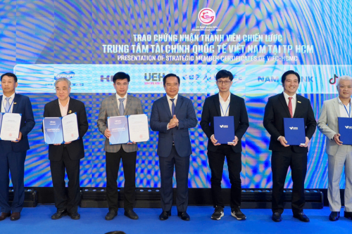 UEH - Thành viên chiến lược của Trung tâm Tài chính Quốc tế Việt Nam tại TP.HCM