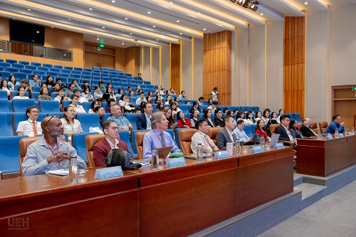 Thu hút 100 học giả toàn cầu, Đại học Kinh tế TPHCM triển khai Hệ sinh thái học thuật quốc tế