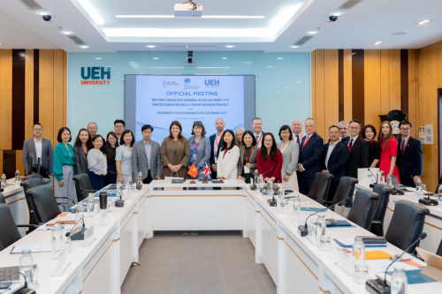 UEH đón tiếp Tổng Lãnh sự quán Anh tại TP.HCM và phái đoàn UK Skills Partnerships, ký kết MOU với City St George’s, University of London