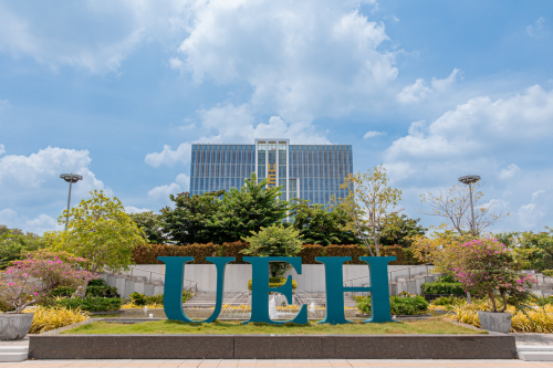 Đại học Kinh tế TPHCM dẫn đầu Việt Nam, lọt tốp 15 khu vực Đông Nam Á
