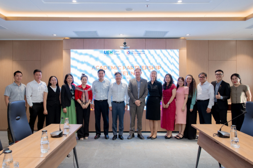 Trường Kinh doanh UEH và Đại học Queensland thúc đẩy trao đổi học thuật và mở rộng hợp tác trong lĩnh vực phát triển bền vững