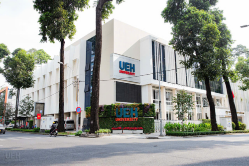 Hành trình UEH 50 năm: chuỗi 22 hoạt động đồng kiến tạo tương lai bền vững