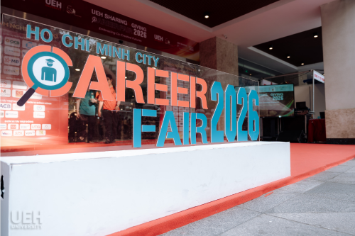 [UEH 50] Từ kết nối đến đồng kiến tạo: UEH Partnerships Summit & Career Fair 2026 “Embracing Co-Created Futures”  lan tỏa gần 14 tỷ đồng, kết nối hơn 5.000 cơ hội việc làm cho người học