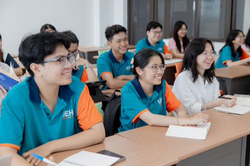 UEH dẫn đầu các đại học Việt Nam trên bảng xếp hạng THE, giữ vững mục tiêu Top 250 châu Á giai đoạn 2025 - 2030