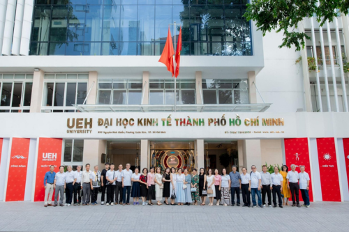 [UEH Alumni Reunion] Lớp Kế hoạch Khóa 7 hội ngộ sau hơn bốn thập kỉ: Gặp lại thanh xuân, nhìn lại một hành trình lớn lên cùng UEH