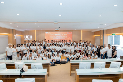 [UEH Alumni Reunion] Họp mặt cựu sinh viên toàn Khóa 7: Trở về mái trường nhân dịp kỷ niệm 50 năm thành lập, tiếp nối hành trình đồng hành cùng UEH 