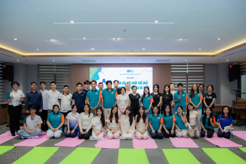 [UEH Wellbeing - Flourishing University] Lắng nghe cơ thể, tĩnh tâm cùng Yoga và Thiền tại Đại học có môi trường hạnh phúc – UEH