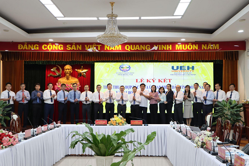 UEH and Dong Nai Provincial People's Committee sign Cooperation Agreement to strengthen comprehensive collaboration in education, research, and socio-economic development 